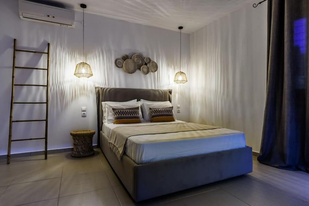 Villa Koukounaria Skopelos Town Bagian luar foto