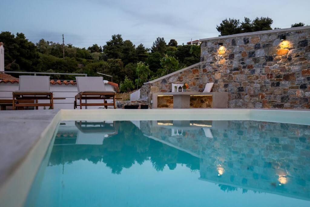 Villa Koukounaria Skopelos Town Bagian luar foto