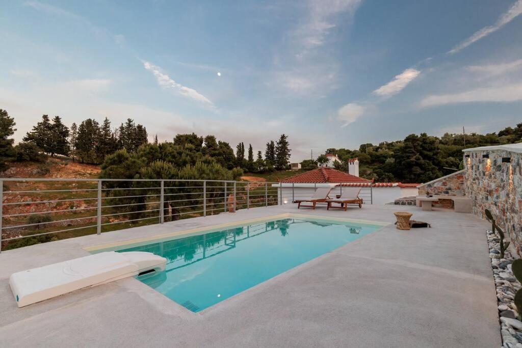 Villa Koukounaria Skopelos Town Bagian luar foto