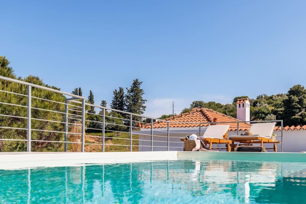 Villa Koukounaria Skopelos Town Bagian luar foto