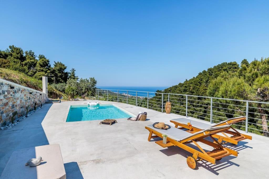 Villa Koukounaria Skopelos Town Bagian luar foto