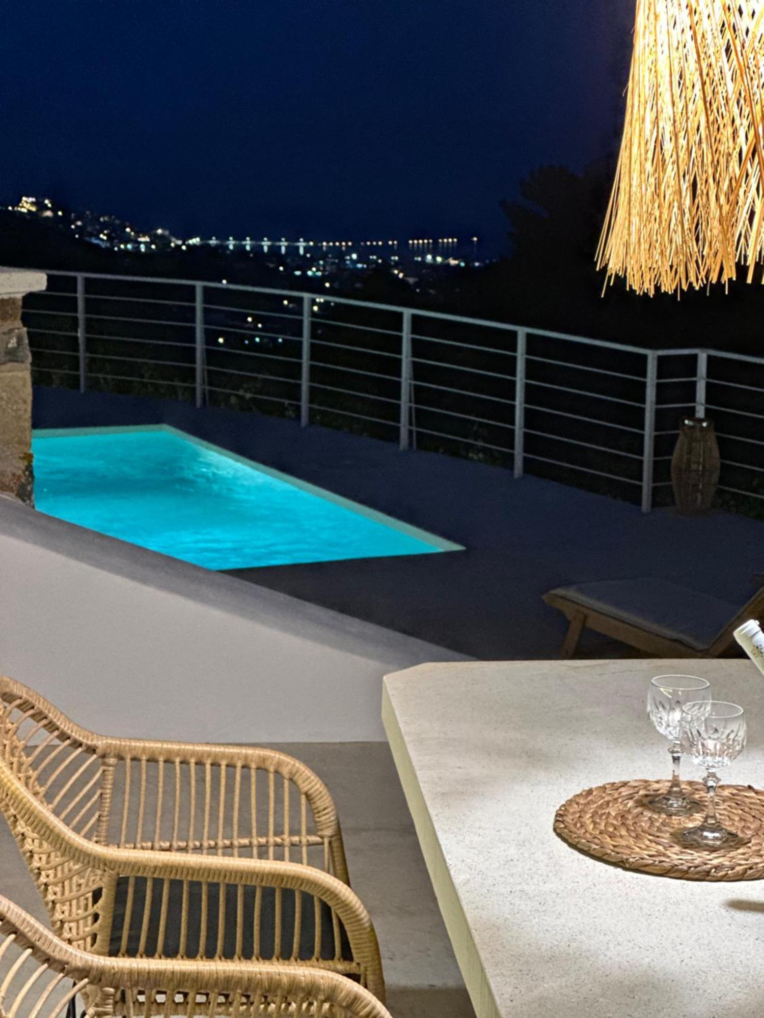 Villa Koukounaria Skopelos Town Bagian luar foto
