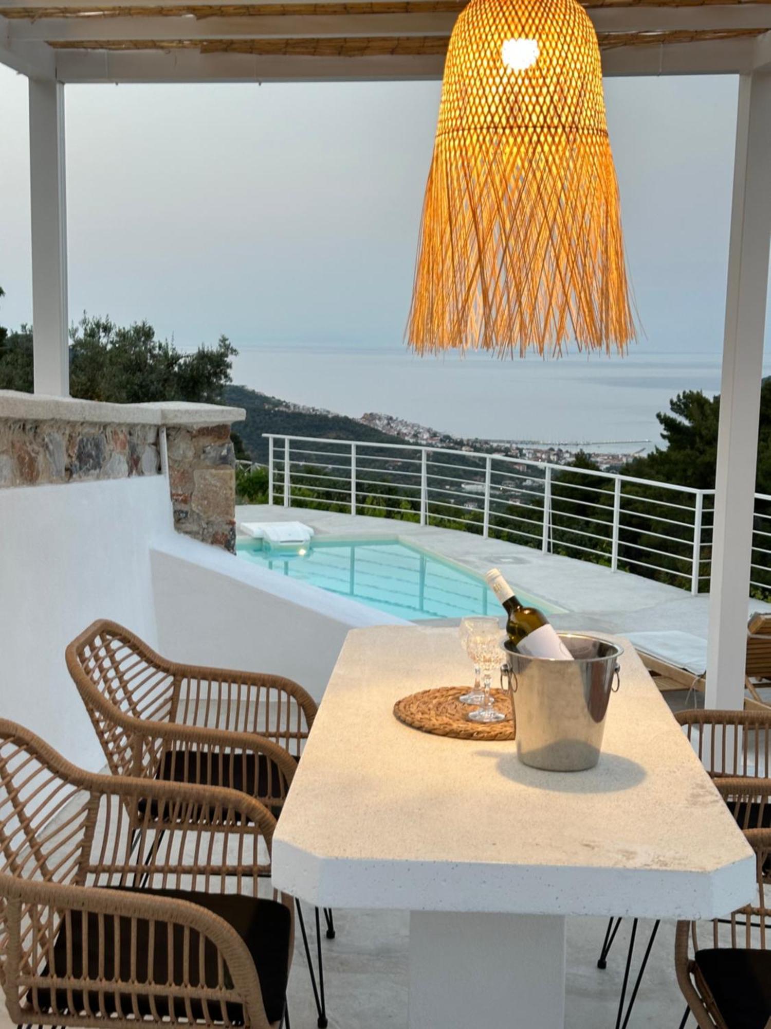 Villa Koukounaria Skopelos Town Bagian luar foto