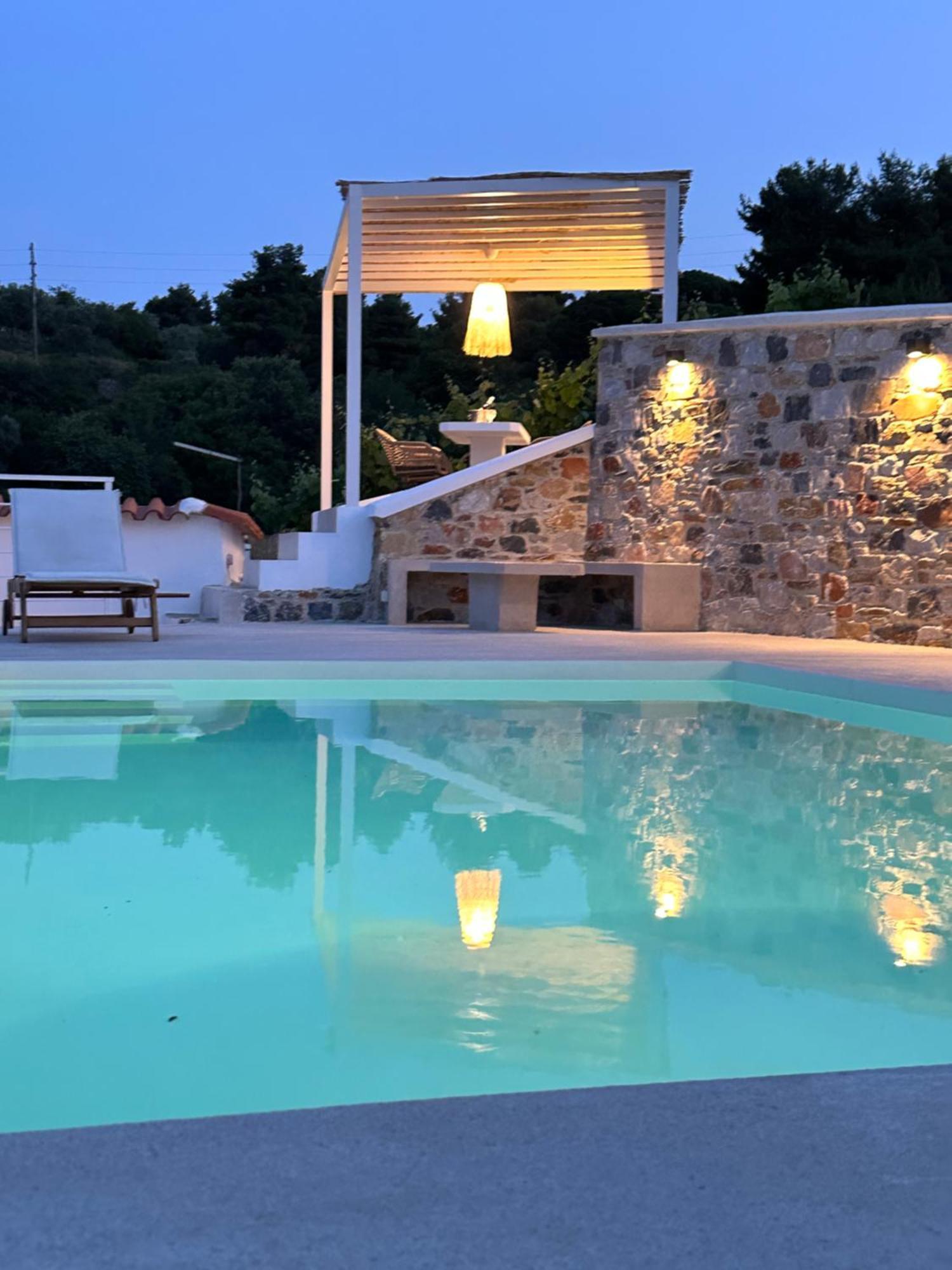 Villa Koukounaria Skopelos Town Bagian luar foto